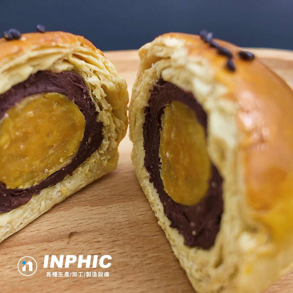 INPHIC-台灣食物模型專家 【烘焙糕餅模型-名店蛋黃酥模型】百貨美食街模型專業訂製  餐廳菜色模型 小吃食物仿真模型 高度還原1:1食物模型
