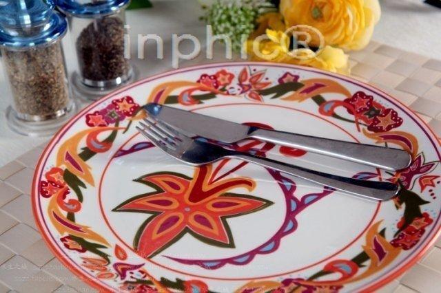 INPHIC-Zrike梅花彩繪陶瓷裝飾盤-11吋