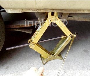 INPHIC-加厚1.5噸手搖式千斤頂剪式千斤頂轎車千斤頂